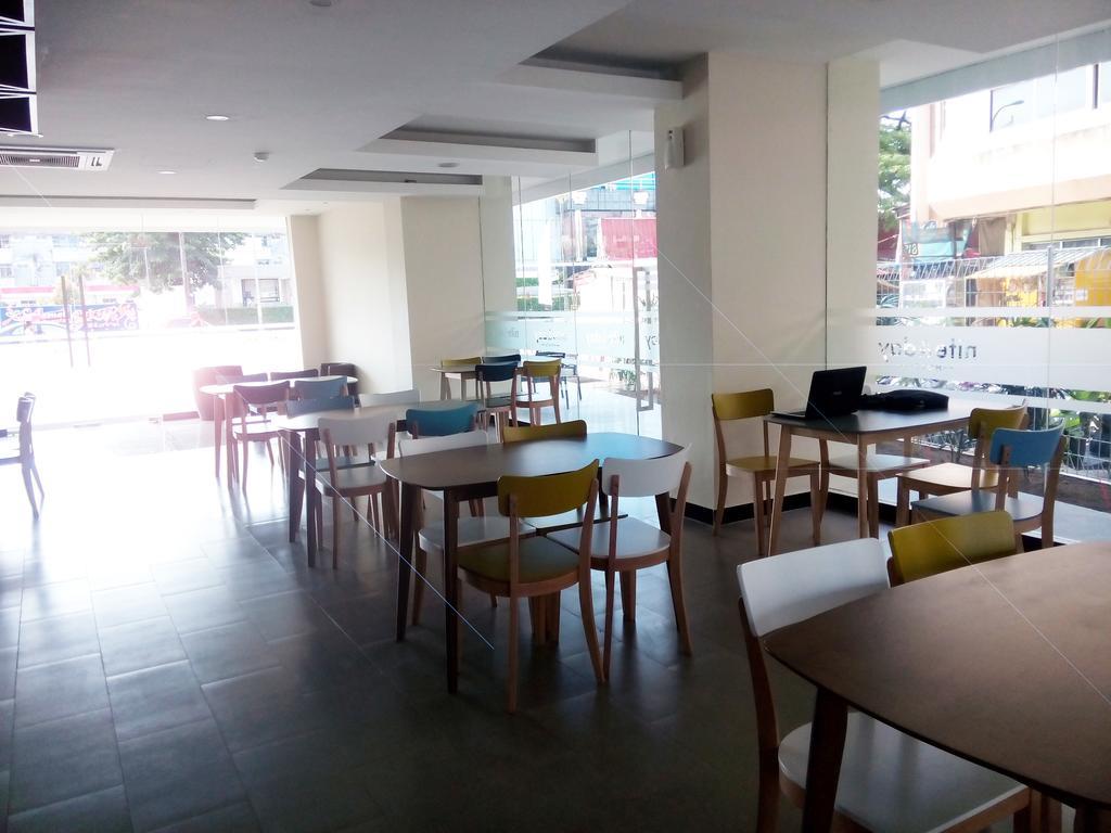 Nite And Day Batam Jodoh Square Hotel Exterior foto