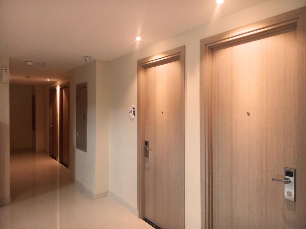 Nite And Day Batam Jodoh Square Hotel Exterior foto