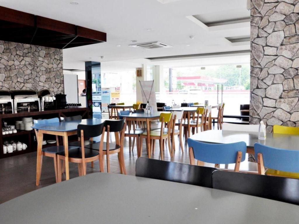 Nite And Day Batam Jodoh Square Hotel Exterior foto