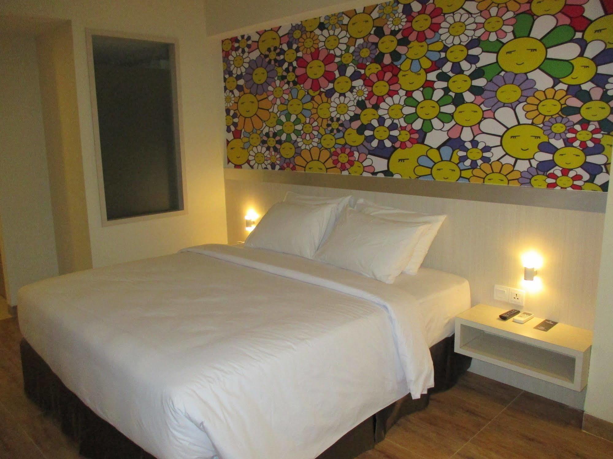 Nite And Day Batam Jodoh Square Hotel Exterior foto